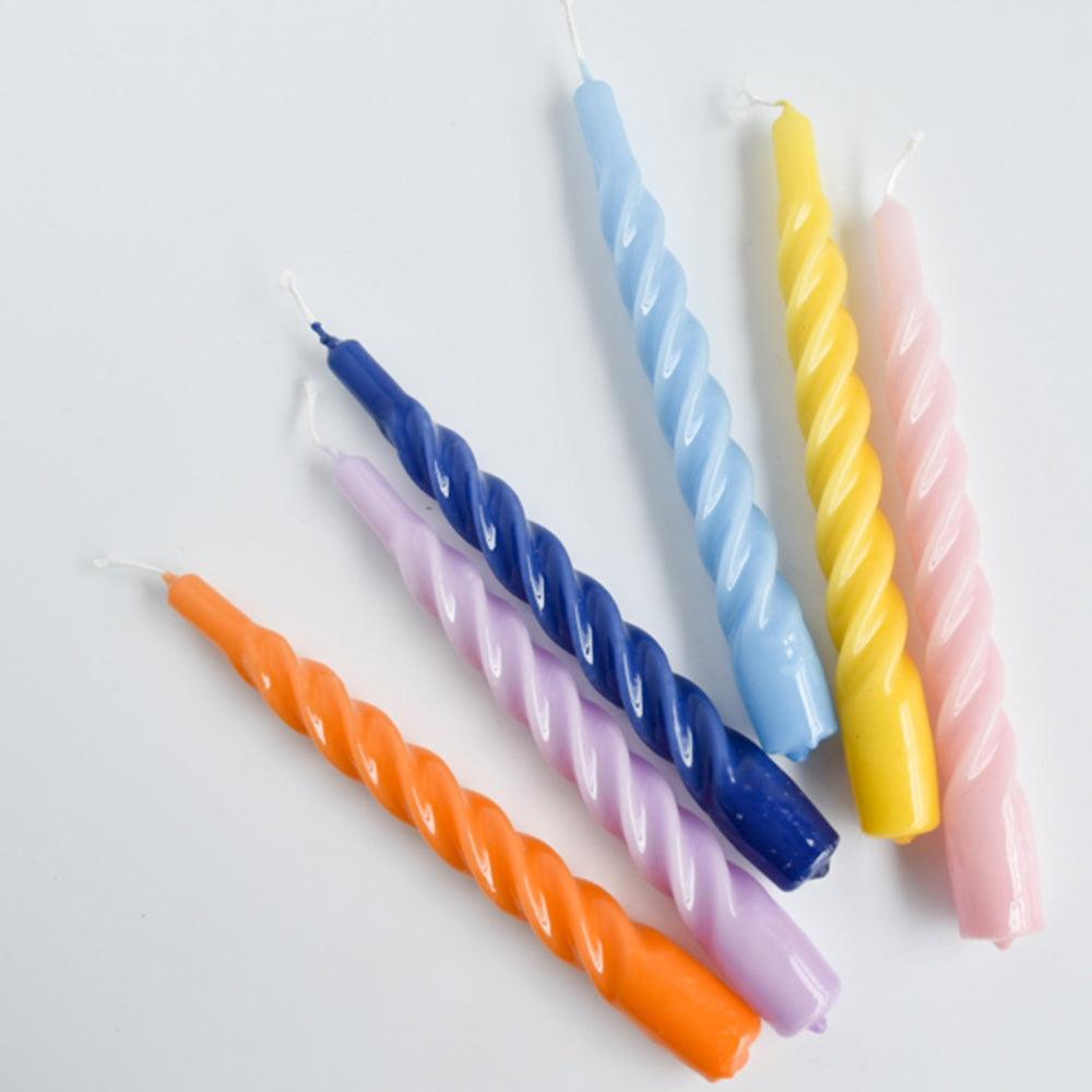 The Candle Club Twisted Candle Set - Candy (lichtblauw, geel, licht Roze) - The Candle Club