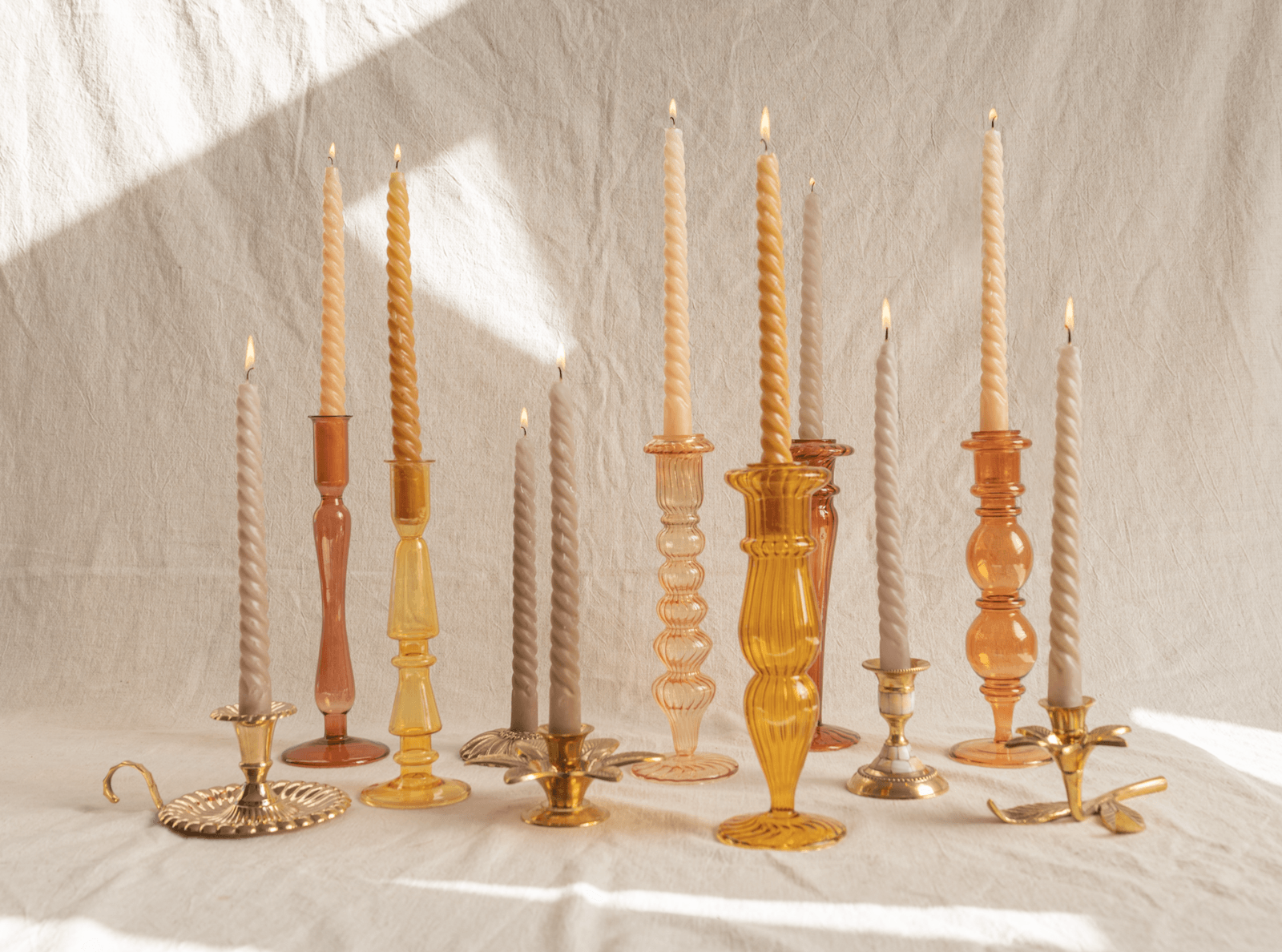 À la Glazen Kandelaar Mosterd geel - The Candle Club